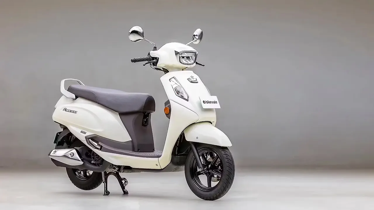 Suzuki Access 125 (2025) - Front Quarter Angle
