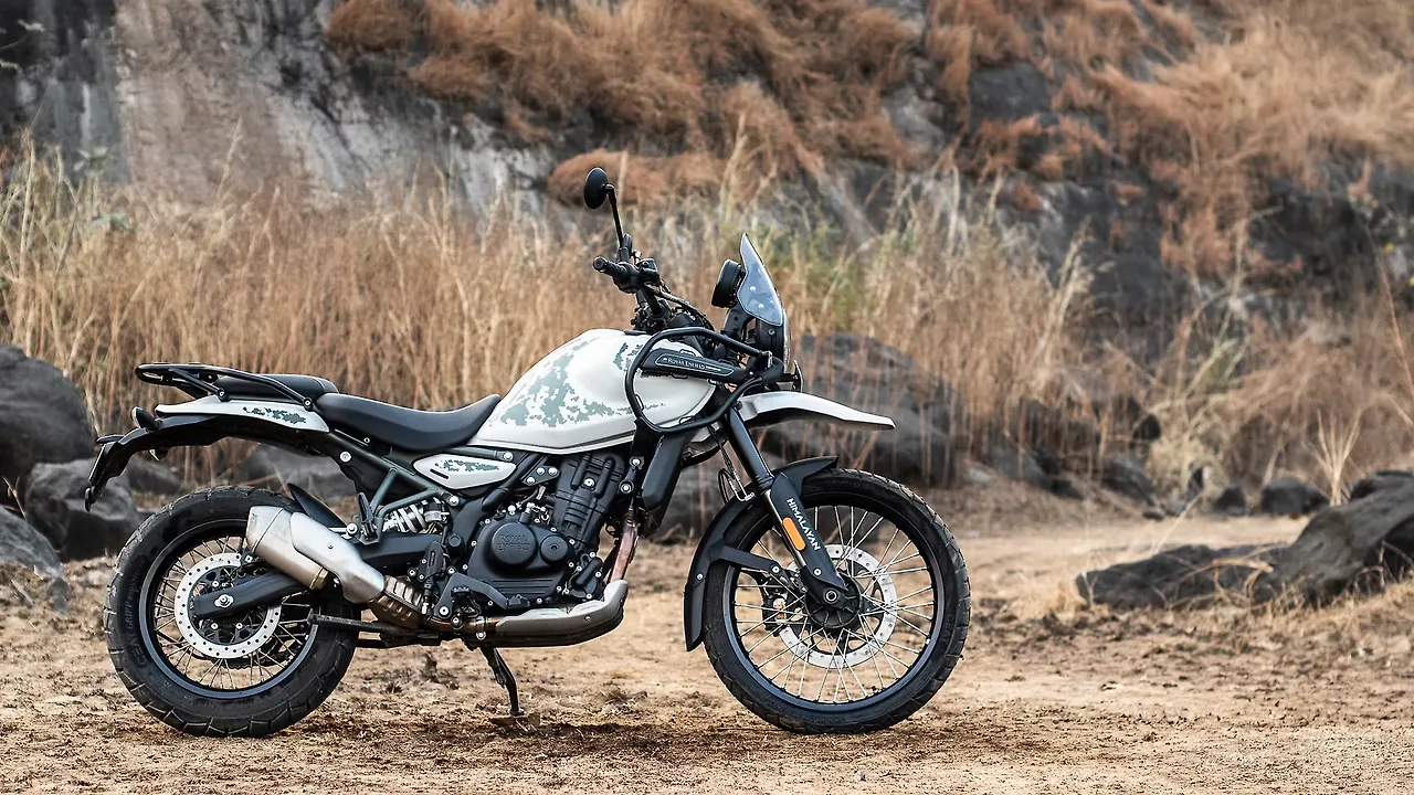 Royal Enfield Himalayan 411 (2023) - Rear Luggage Angle